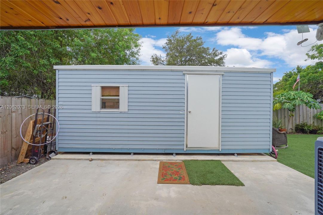 На продажу: $399,900 (3 спален, 2 ванн, 1162 Квадратных фут)