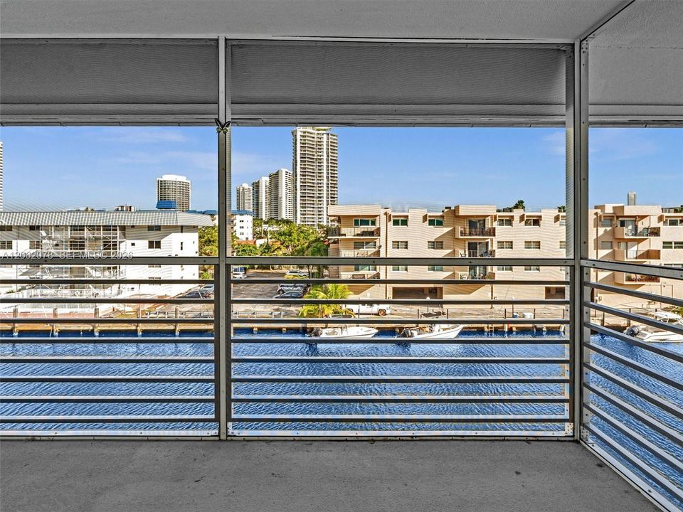 На продажу: $225,000 (1 спален, 1 ванн, 812 Квадратных фут)