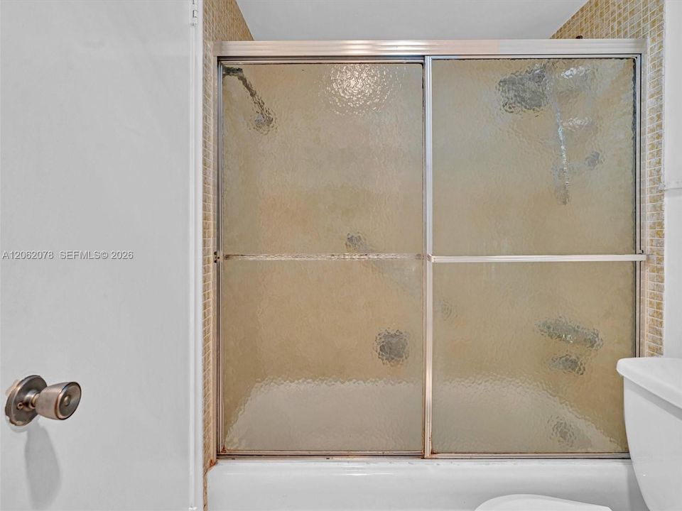 На продажу: $225,000 (1 спален, 1 ванн, 812 Квадратных фут)