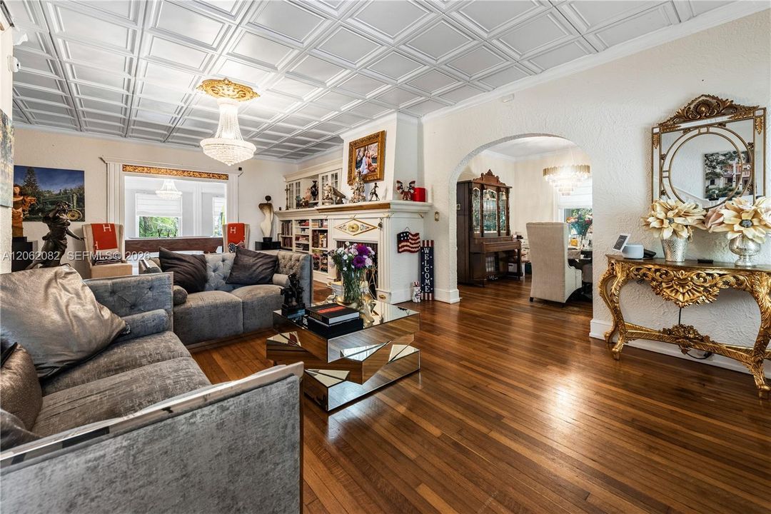 En Venta: $3,150,000 (5 camas, 4 baños, 3460 Pies cuadrados)