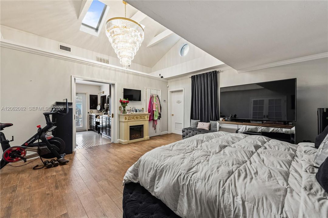 En Venta: $3,150,000 (5 camas, 4 baños, 3460 Pies cuadrados)