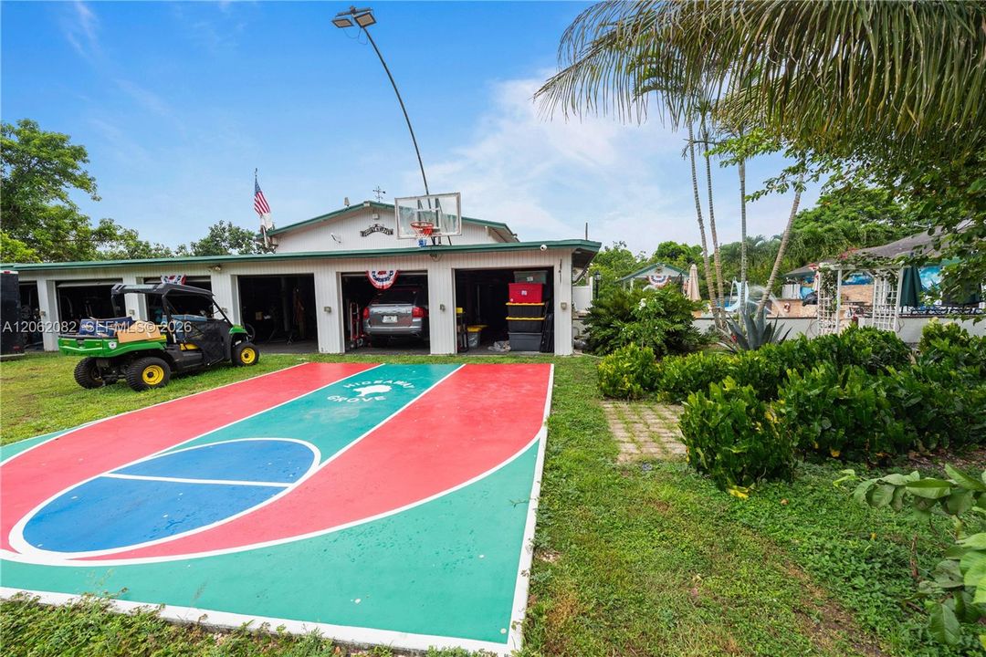 En Venta: $3,150,000 (5 camas, 4 baños, 3460 Pies cuadrados)