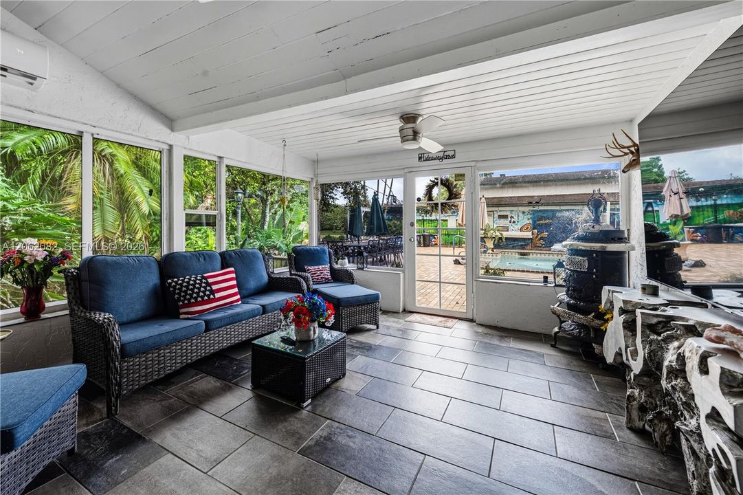 En Venta: $3,150,000 (5 camas, 4 baños, 3460 Pies cuadrados)