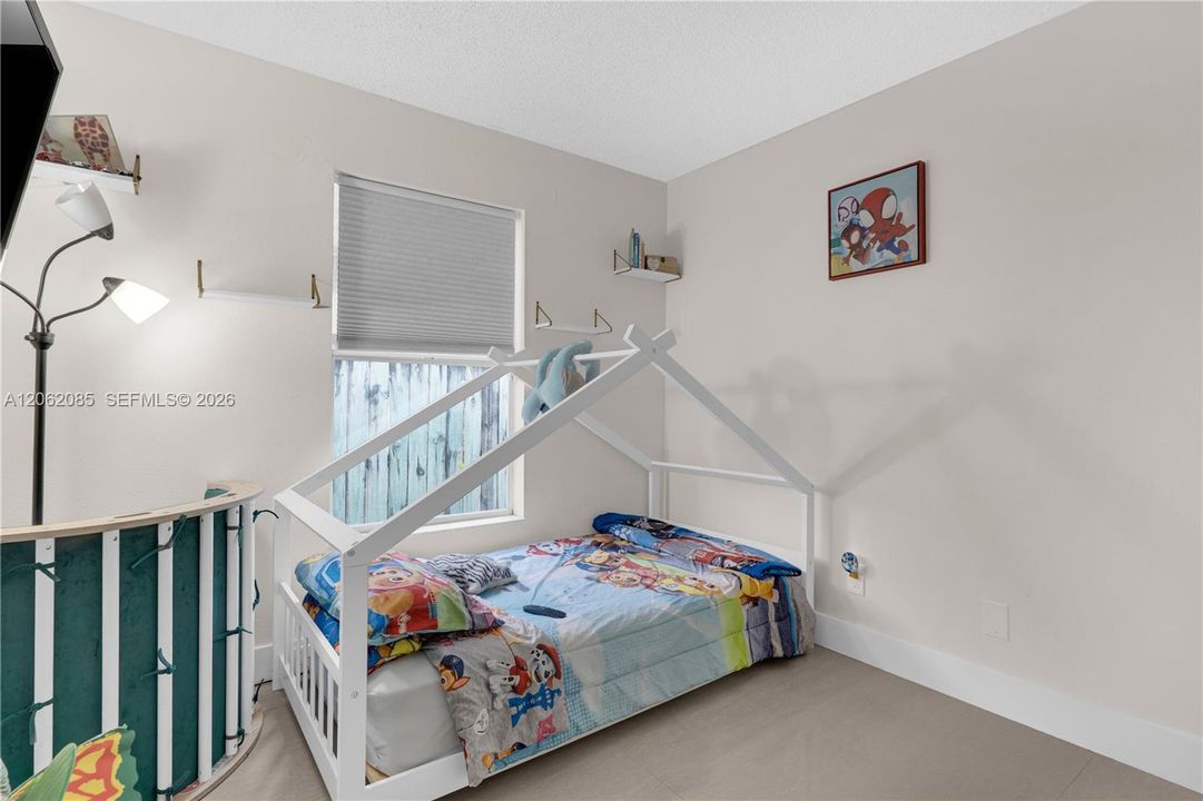 En Venta: $365,000 (3 camas, 2 baños, 1053 Pies cuadrados)