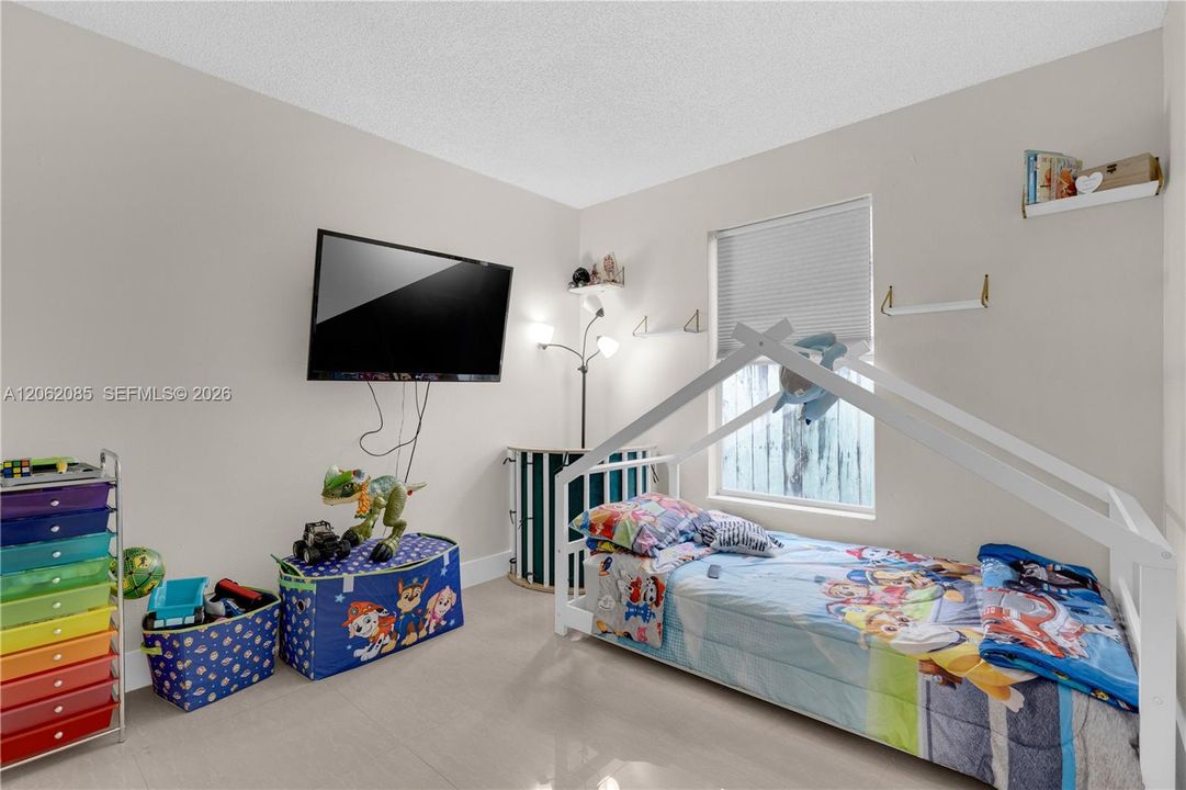 En Venta: $365,000 (3 camas, 2 baños, 1053 Pies cuadrados)