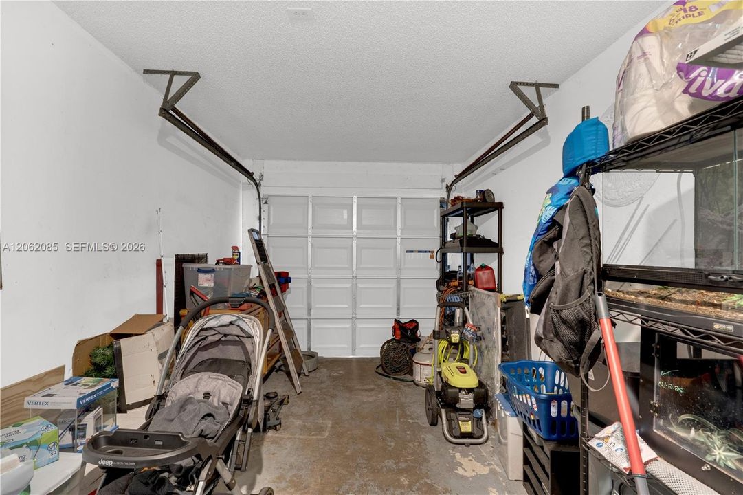 En Venta: $365,000 (3 camas, 2 baños, 1053 Pies cuadrados)