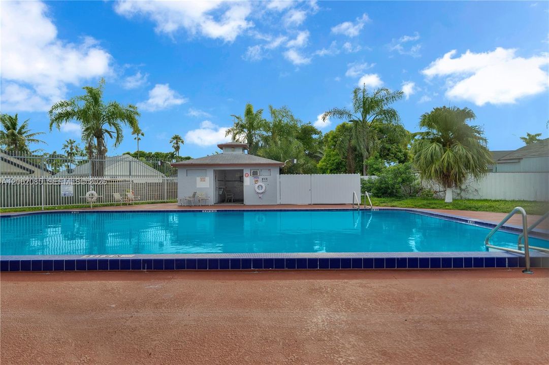 En Venta: $365,000 (3 camas, 2 baños, 1053 Pies cuadrados)