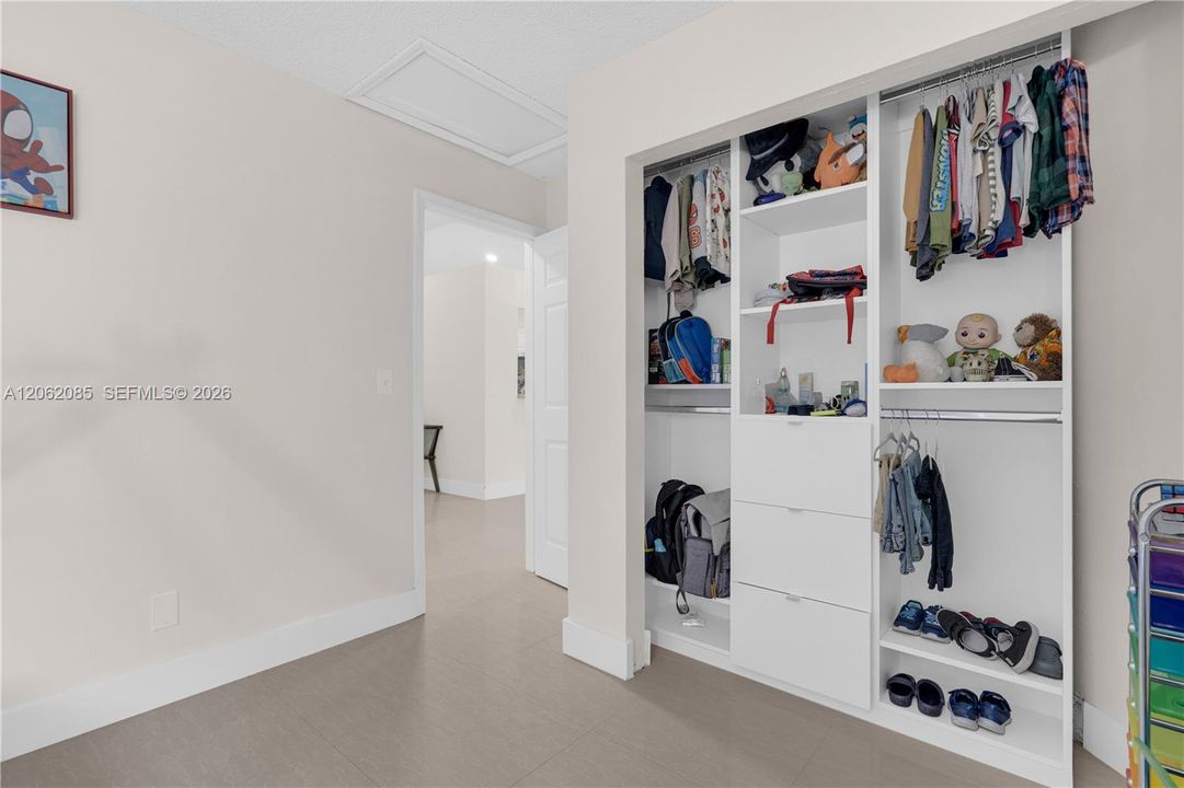 En Venta: $365,000 (3 camas, 2 baños, 1053 Pies cuadrados)