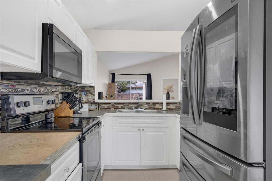 En Venta: $365,000 (3 camas, 2 baños, 1053 Pies cuadrados)