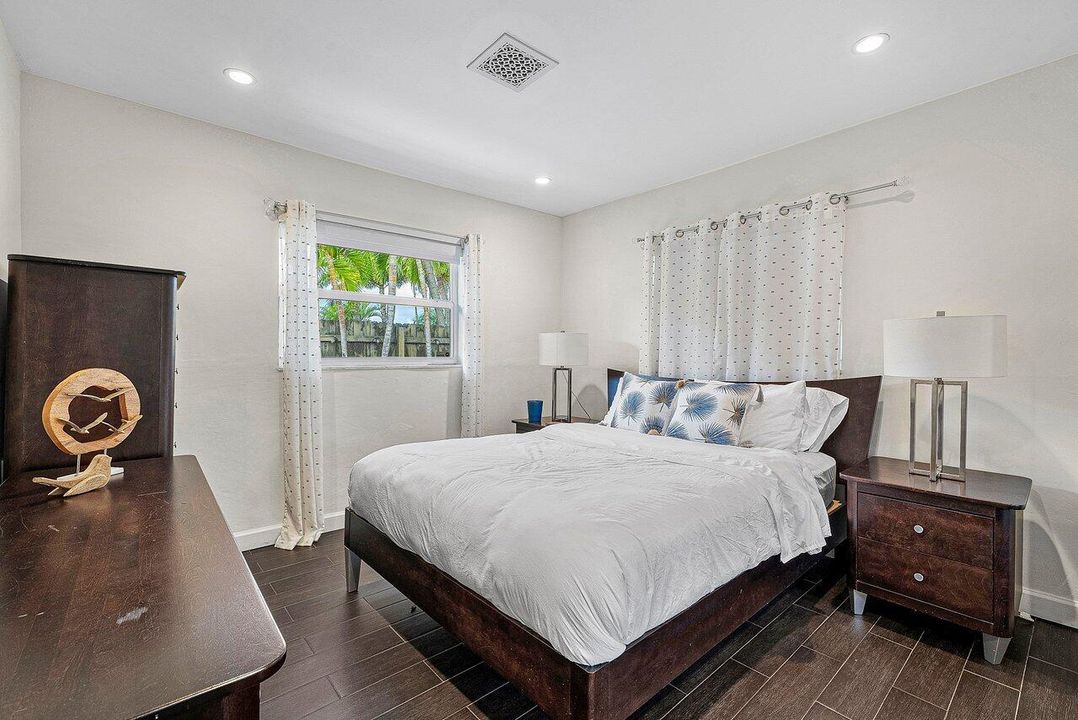 017-855BerkleyStreet-BocaRaton-FL-33487-