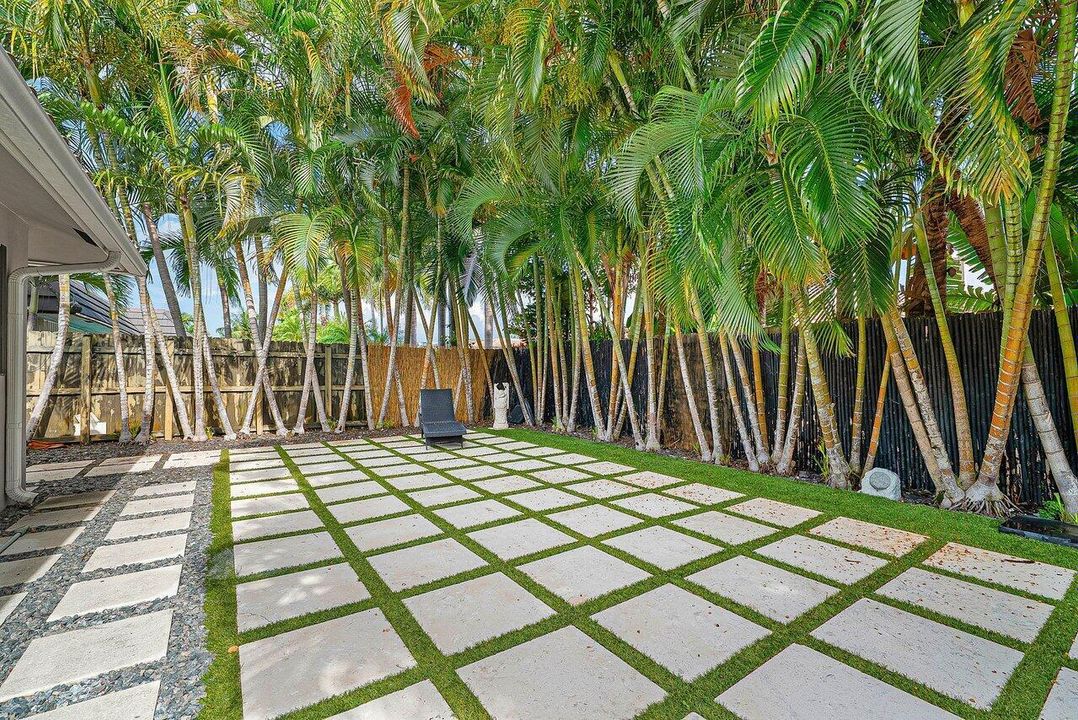 037-855BerkleyStreet-BocaRaton-FL-33487-