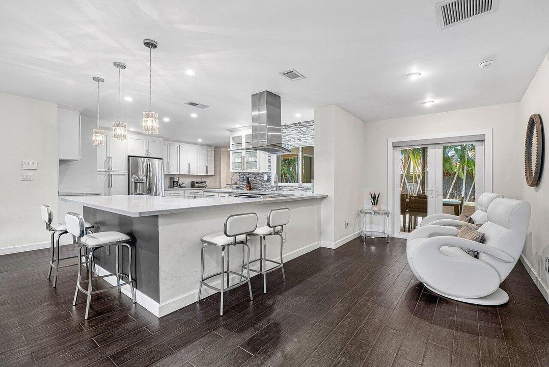 009-855BerkleyStreet-BocaRaton-FL-33487-