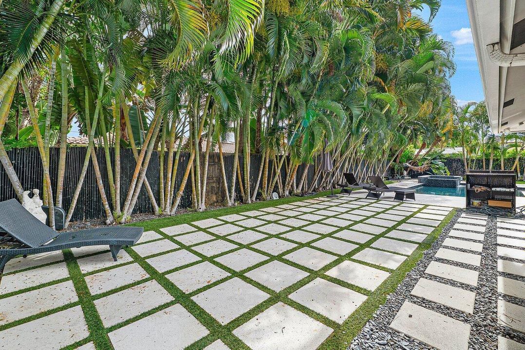 039-855BerkleyStreet-BocaRaton-FL-33487-