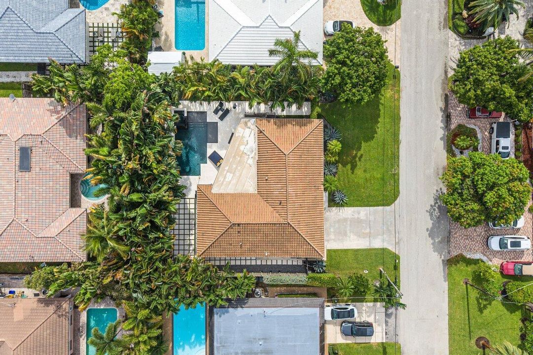 043-855BerkleyStreet-BocaRaton-FL-33487-