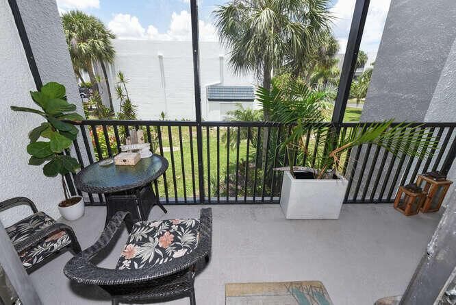 1605 US1 Unit 1 205 Jupiter FL-small-021