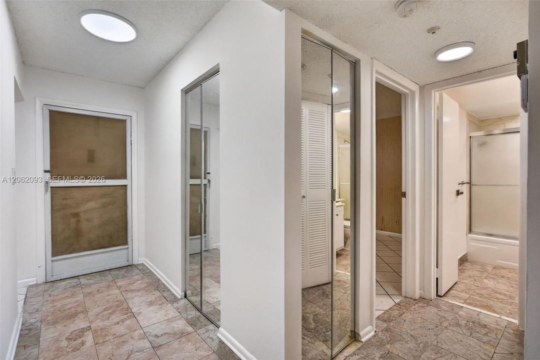 For Rent: $1,700 (2 beds, 2 baths, 1092 Square Feet)