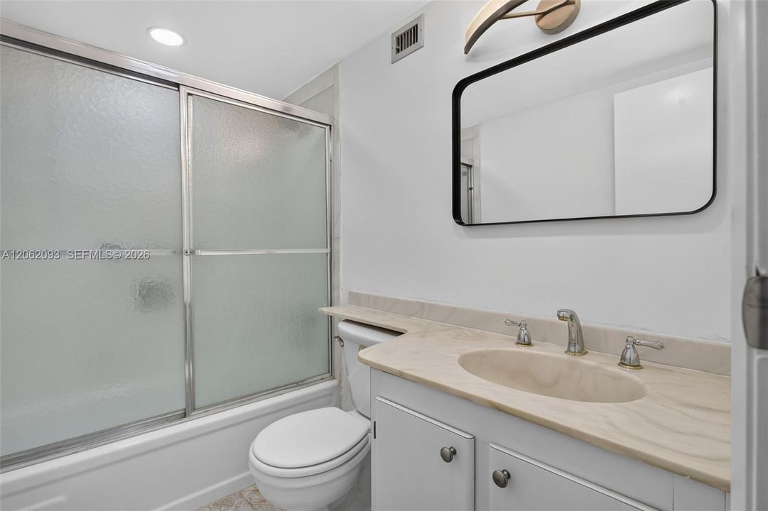 For Rent: $1,700 (2 beds, 2 baths, 1092 Square Feet)