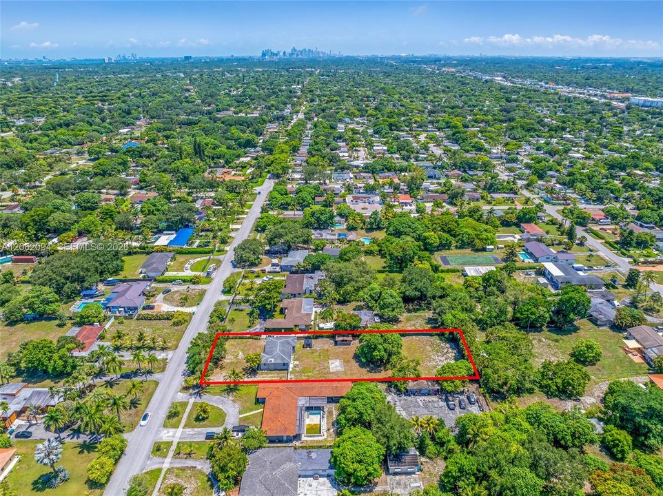 For Rent: $5,500 (3 beds, 2 baths, 1532 Square Feet)