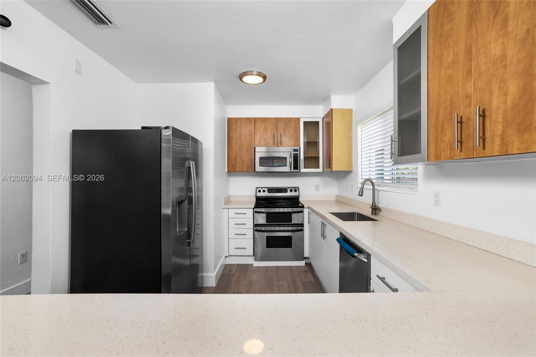 For Rent: $5,500 (3 beds, 2 baths, 1532 Square Feet)
