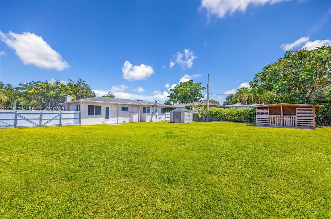 For Rent: $5,500 (3 beds, 2 baths, 1532 Square Feet)