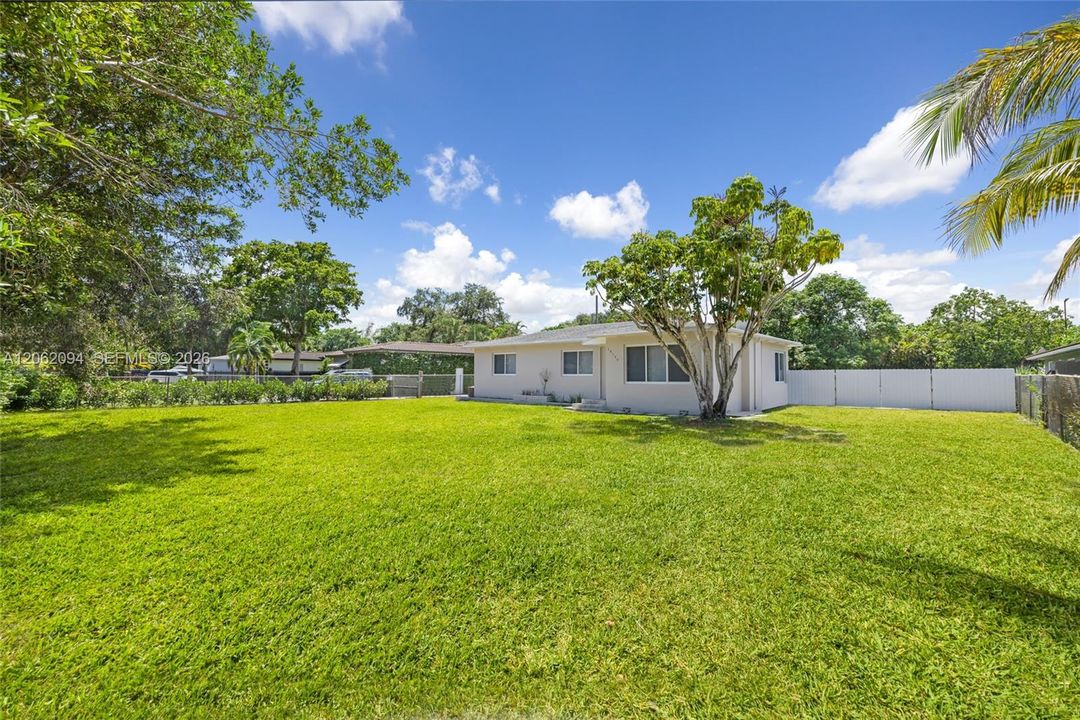 For Rent: $5,500 (3 beds, 2 baths, 1532 Square Feet)