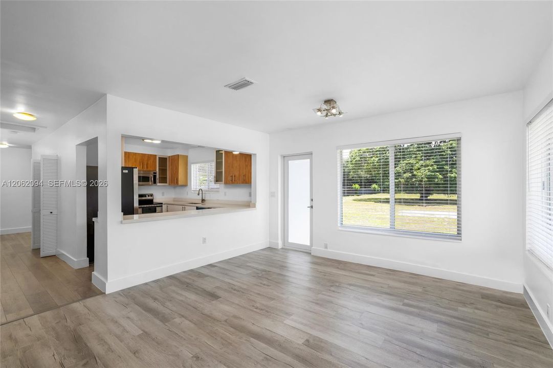 For Rent: $5,500 (3 beds, 2 baths, 1532 Square Feet)