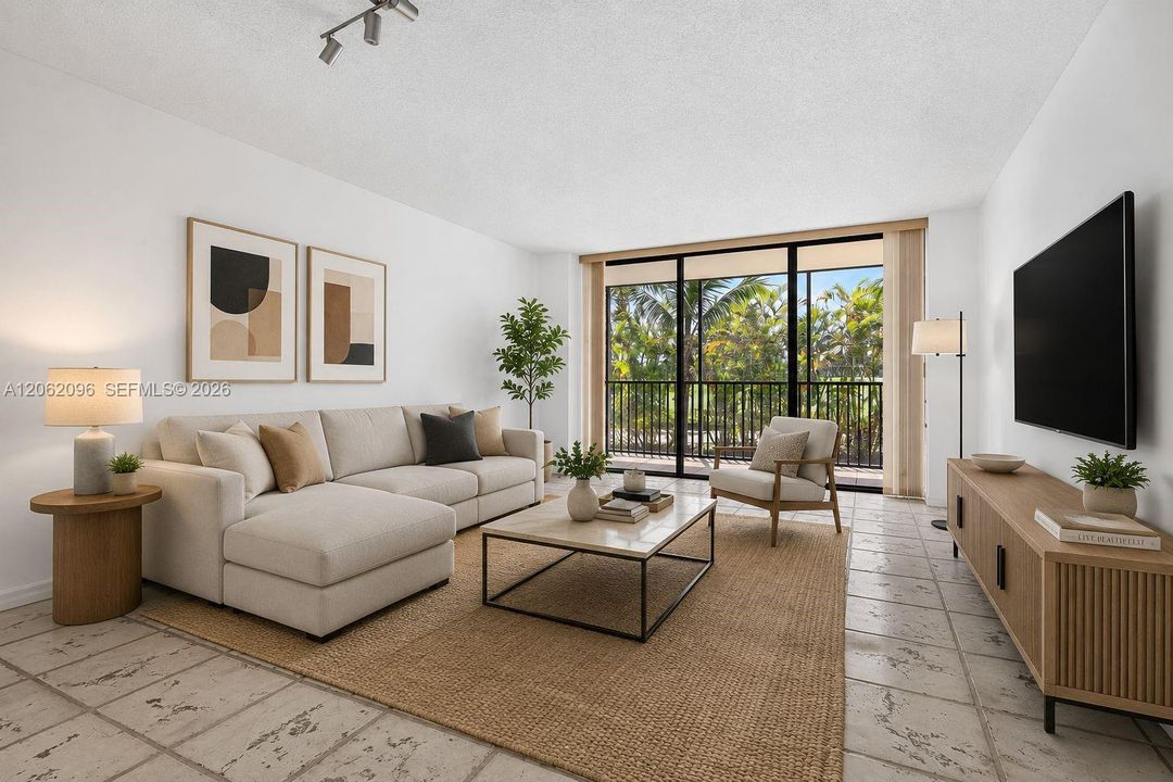 For Rent: $1,800 (1 beds, 1 baths, 913 Square Feet)
