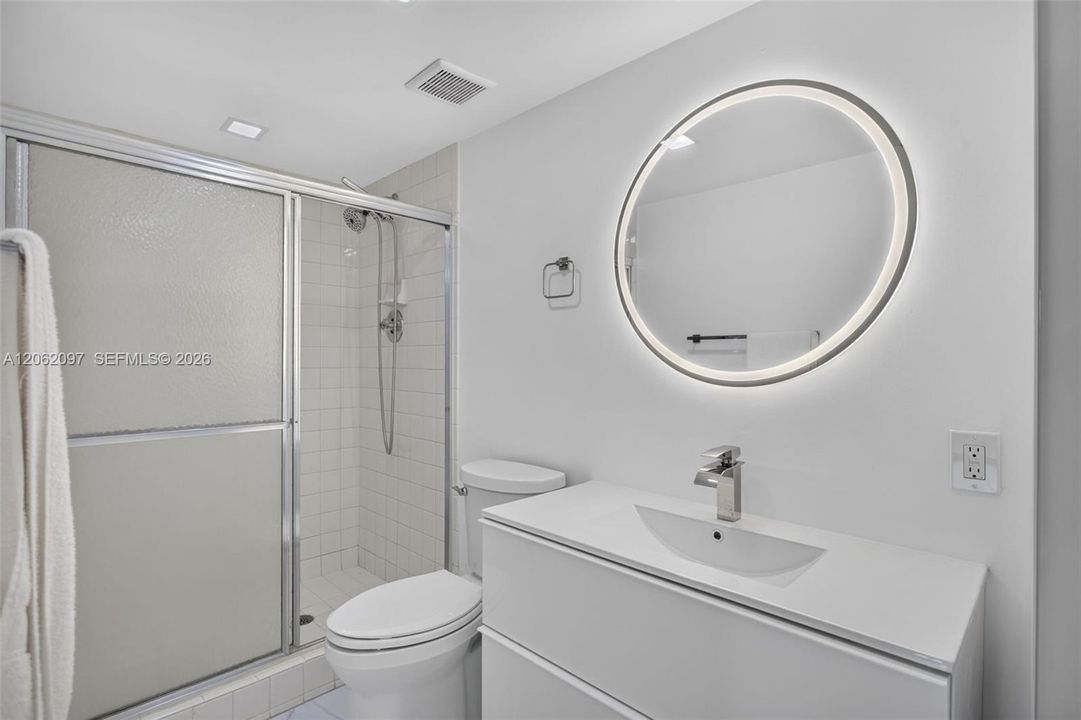 For Sale: $155,000 (2 beds, 2 baths, 1002 Square Feet)