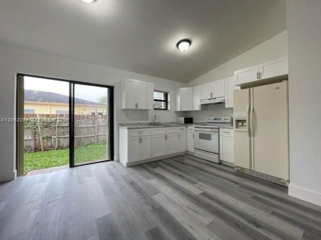 En Venta: $315,000 (3 camas, 2 baños, 1200 Pies cuadrados)