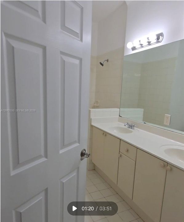 В аренду: $2,749 (3 спален, 2 ванн, 1502 Квадратных фут)