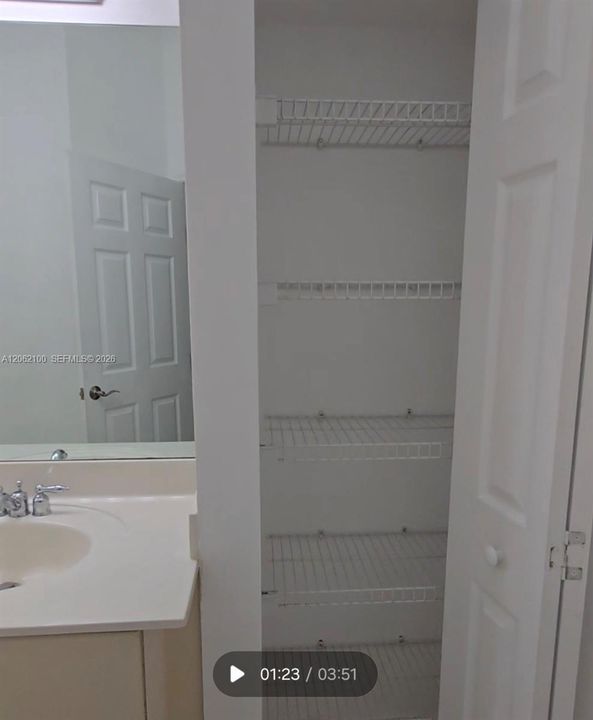 В аренду: $2,749 (3 спален, 2 ванн, 1502 Квадратных фут)