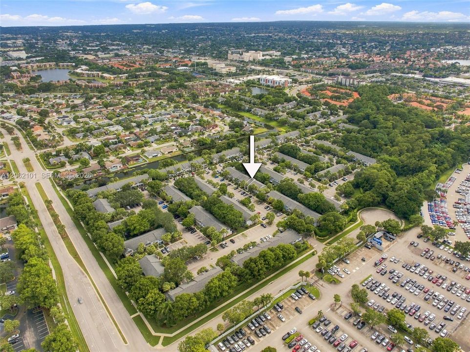 На продажу: $274,900 (2 спален, 1 ванн, 1110 Квадратных фут)