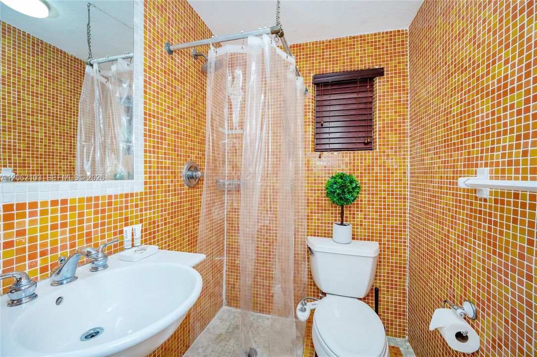 В аренду: $7,000 (3 спален, 3 ванн, 1752 Квадратных фут)