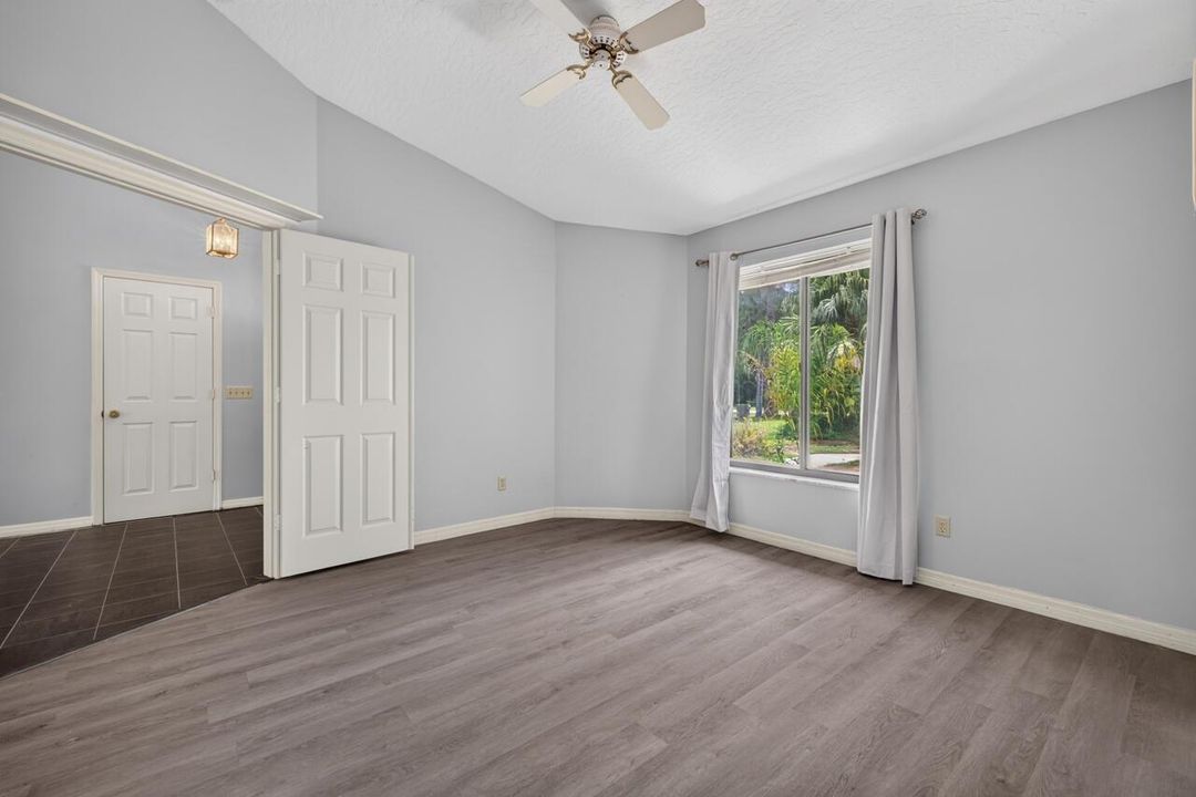 5803 Deer Run Dr-027