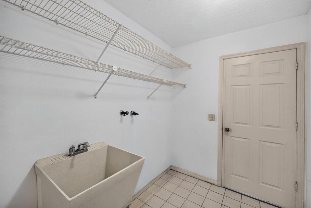 5803 Deer Run Dr-030