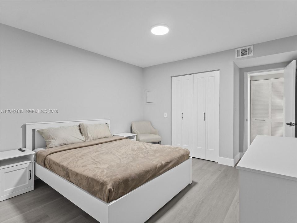 En Venta: $695,000 (3 camas, 2 baños, 1712 Pies cuadrados)