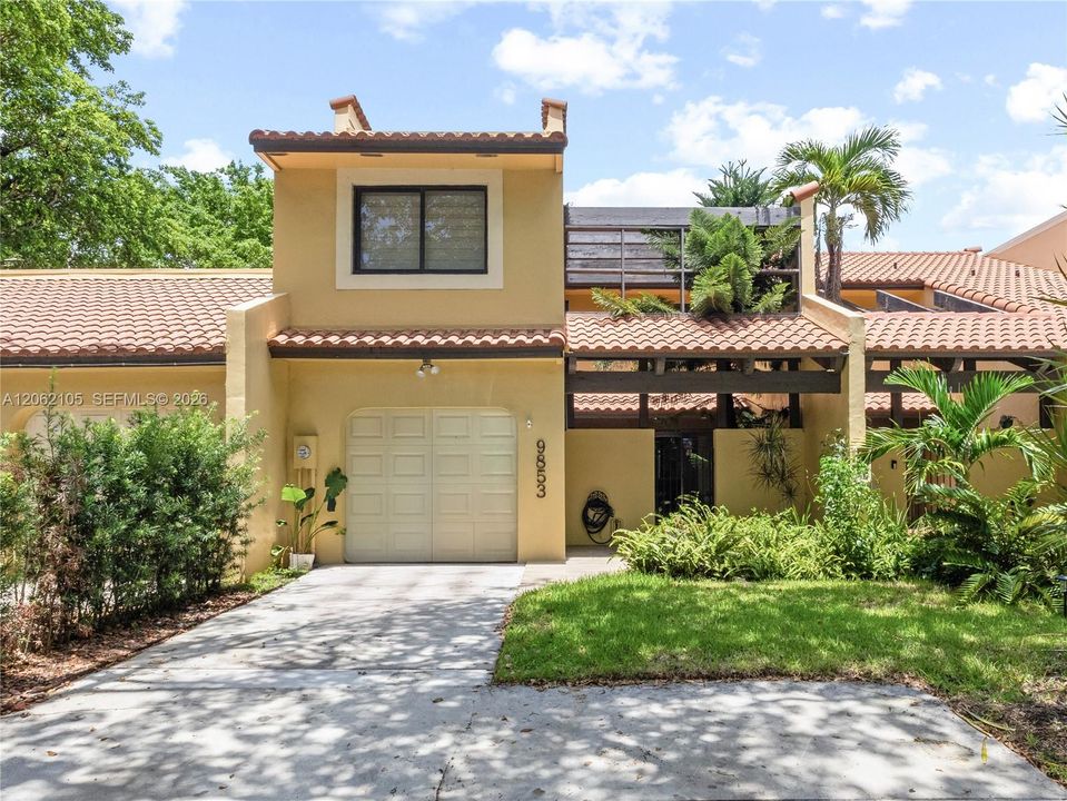 En Venta: $695,000 (3 camas, 2 baños, 1712 Pies cuadrados)