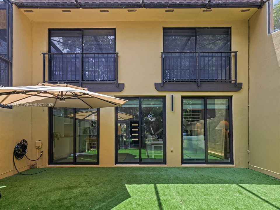 En Venta: $695,000 (3 camas, 2 baños, 1712 Pies cuadrados)