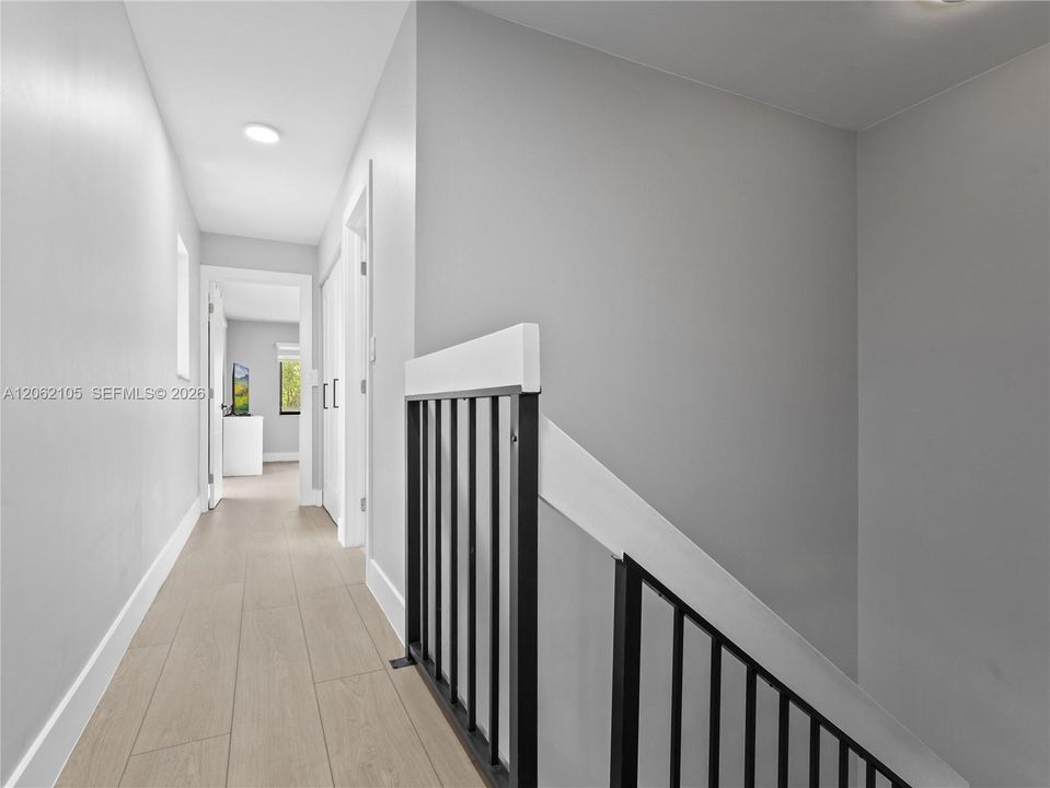 En Venta: $695,000 (3 camas, 2 baños, 1712 Pies cuadrados)