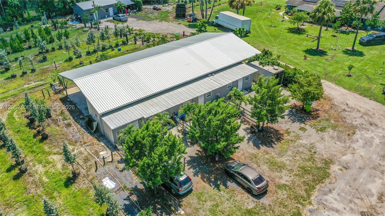 En Venta: $1,700,000 (4 camas, 3 baños, 2704 Pies cuadrados)