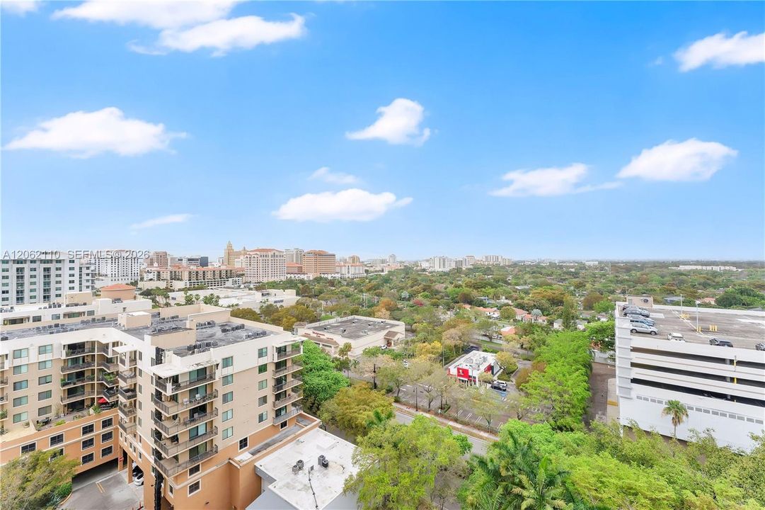 На продажу: $399,000 (2 спален, 2 ванн, 842 Квадратных фут)
