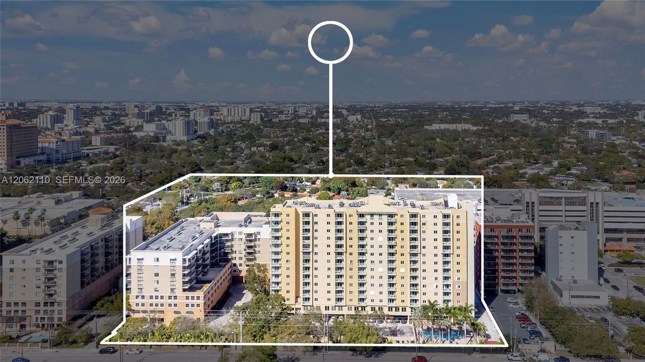 На продажу: $399,000 (2 спален, 2 ванн, 842 Квадратных фут)