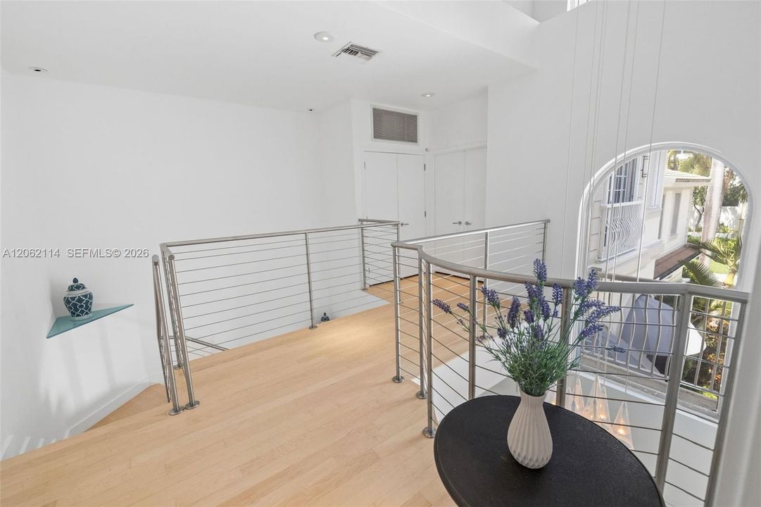 For Rent: $11,000 (3 beds, 4 baths, 3200 Square Feet)