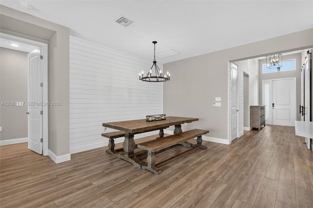 В аренду: $4,200 (4 спален, 3 ванн, 2358 Квадратных фут)