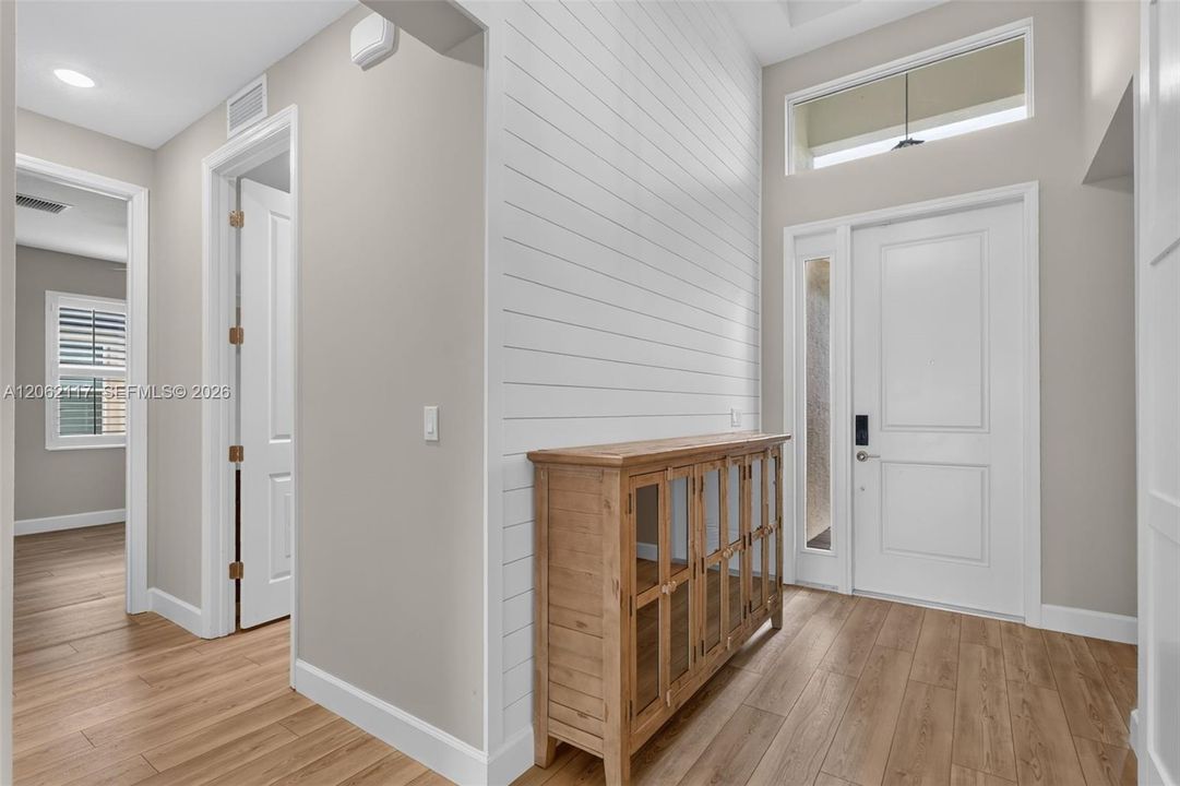 В аренду: $4,200 (4 спален, 3 ванн, 2358 Квадратных фут)