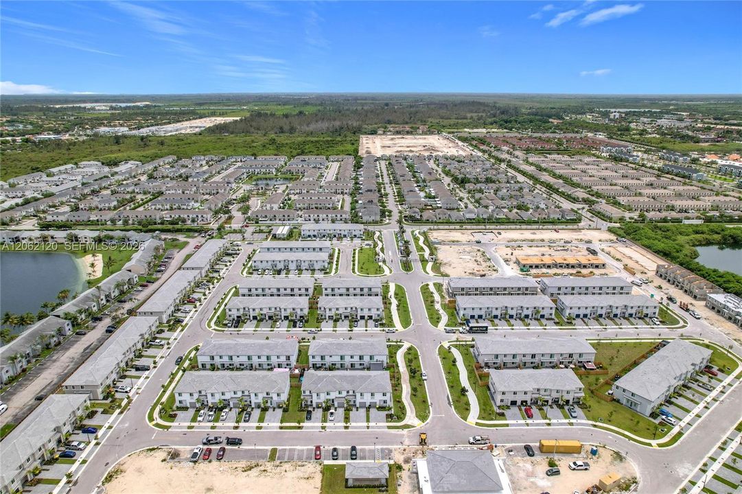 На продажу: $385,000 (3 спален, 2 ванн, 1642 Квадратных фут)