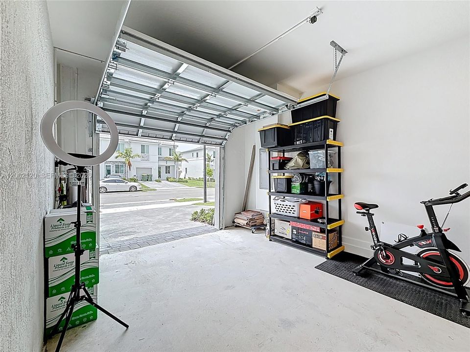 На продажу: $385,000 (3 спален, 2 ванн, 1642 Квадратных фут)