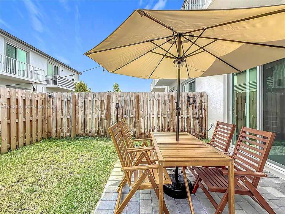На продажу: $385,000 (3 спален, 2 ванн, 1642 Квадратных фут)