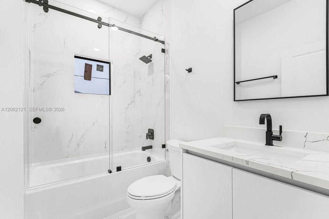 For Sale: $360,000 (3 beds, 2 baths, 1581 Square Feet)