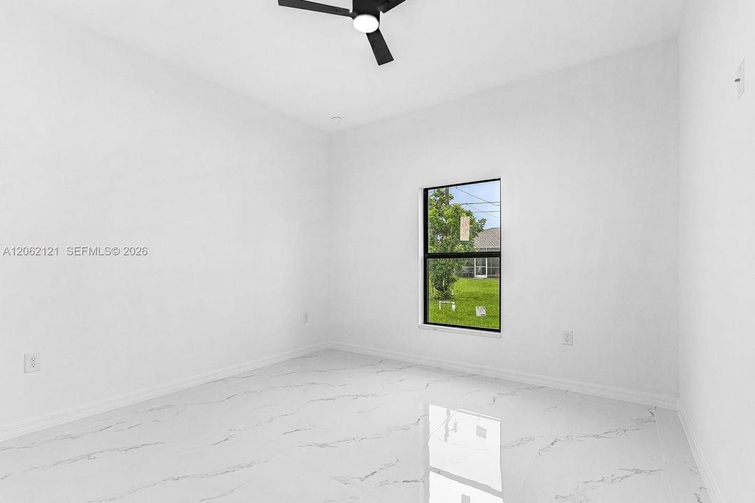 For Sale: $360,000 (3 beds, 2 baths, 1581 Square Feet)